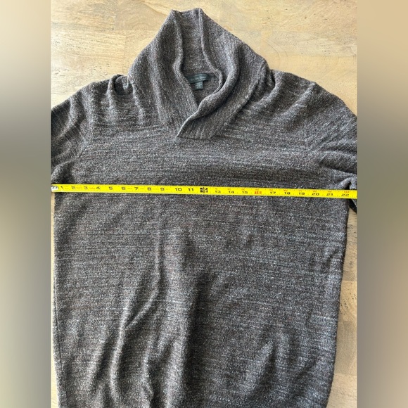 Saks Fifth Avenue Sweater Size XL - Picture 3 of 5